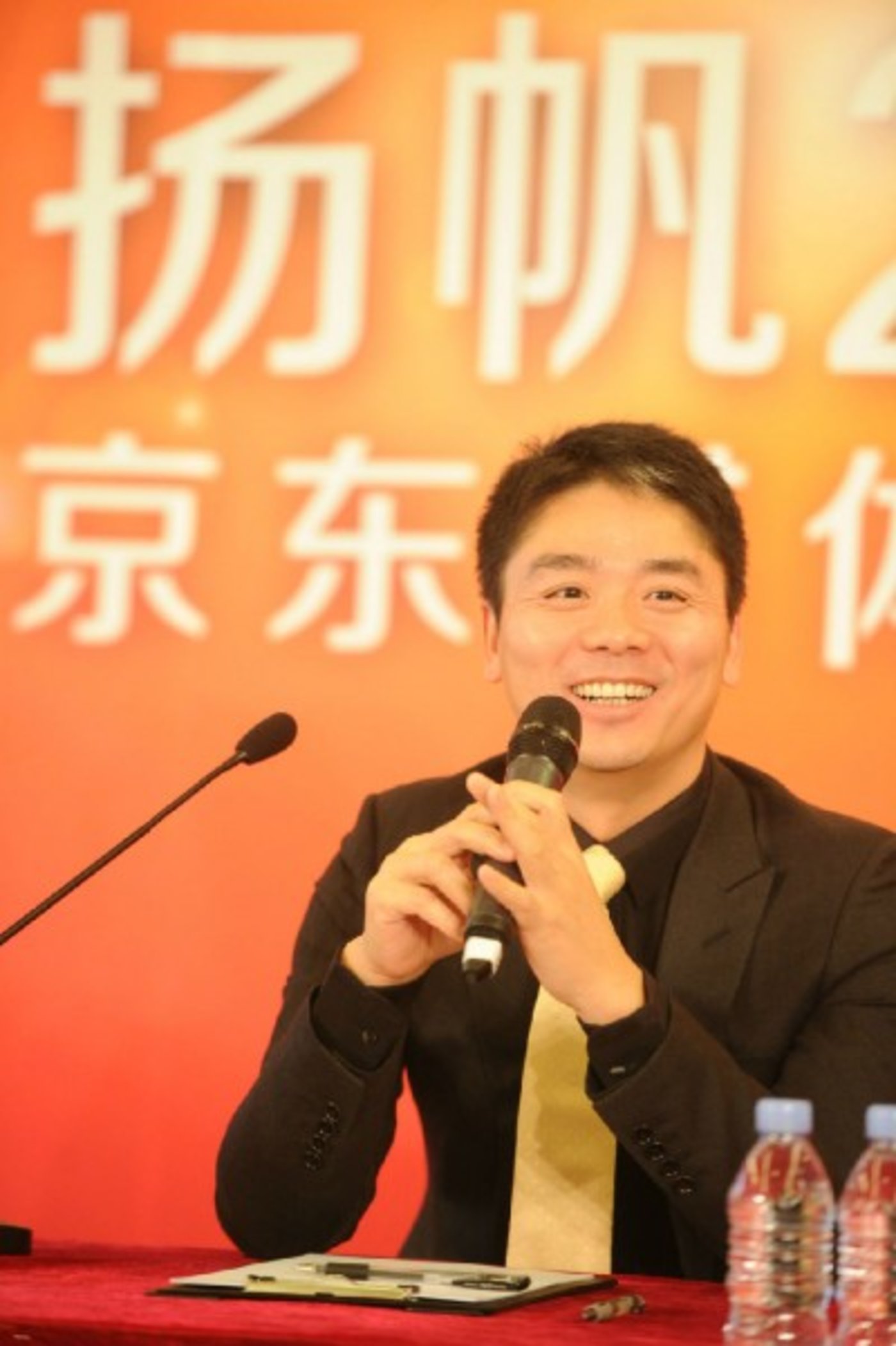 关于刘强东管住英语和减肥那点事嘴瘦迈开腿苦学还怎么不图片