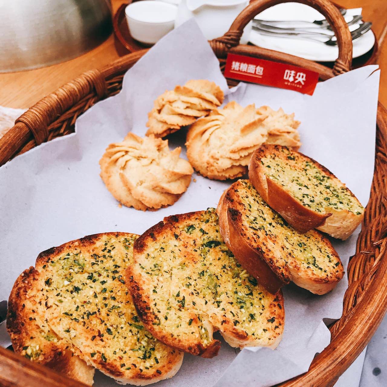 猪饲料做的点心和面包