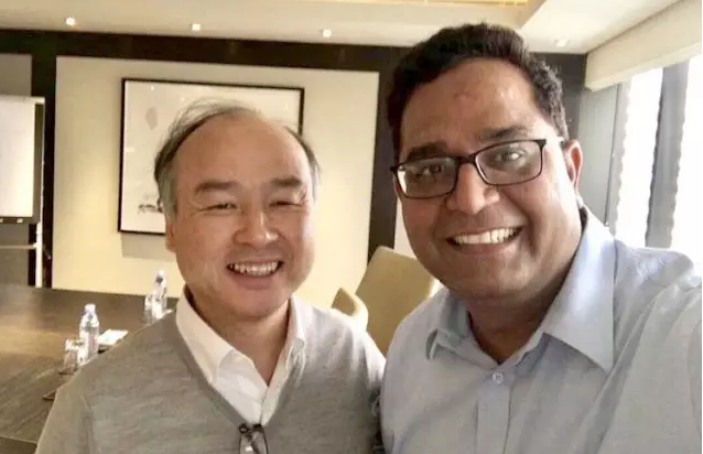 由Paytm创始人兼CEO Vijay Shekhar Sharma发布的他和孙正义的自拍照