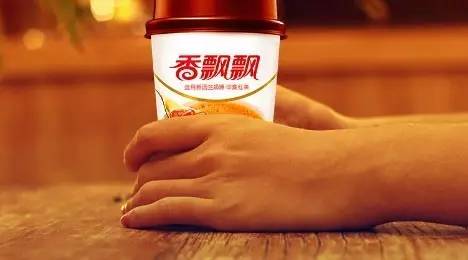 香飘飘 广告费  IPO