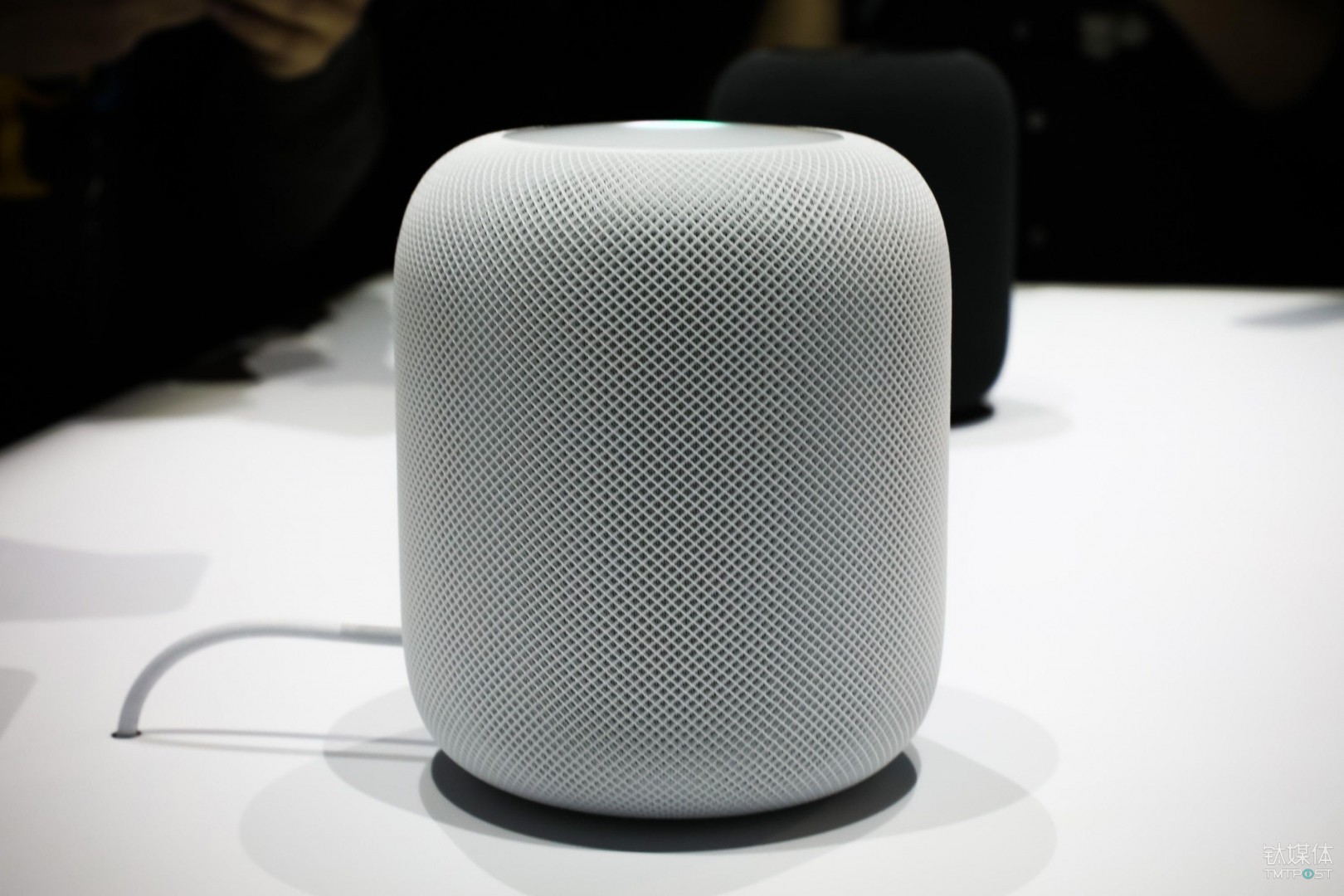 苹果在 Amazon 及 Google 之后也推出了自己的智能音箱 James Martin/CNET