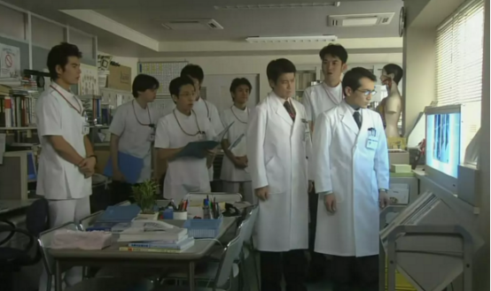 《急诊科医生》口碑平平，为何医疗剧层出不穷却鲜少爆款？