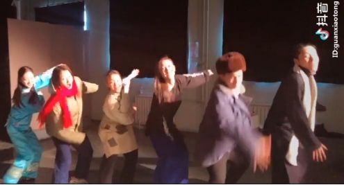 「撒幣」答題火爆，無心「催熟」短視頻行業？