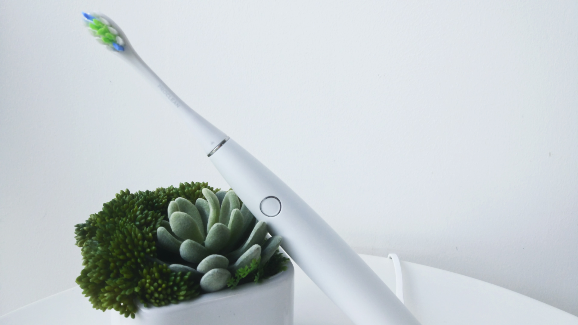 电动牙刷也有国产黑马,竟然比千元大牌还厉害