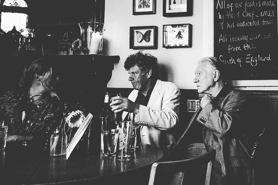 忒修斯之船上的春晚：技術與傳媒變革的試驗場