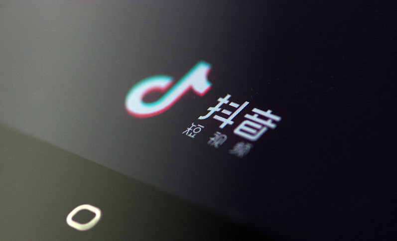 大刀举向微博 ,是谁在给抖音加戏?-钛媒体官方