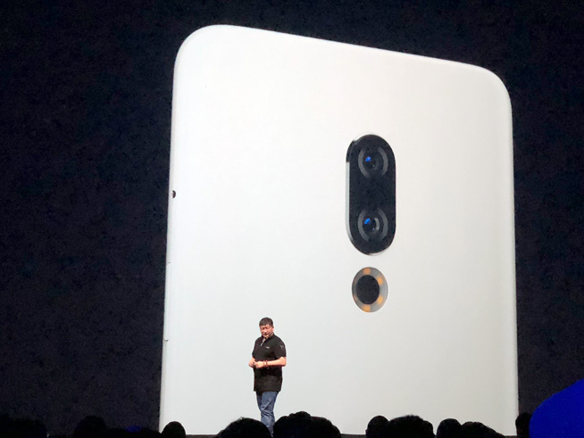 魅族15手机发布:没用刘海屏,圆形指纹Home键