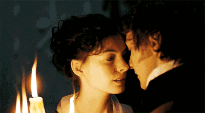 家, 静静地读本书,或躺在床上, 看着星星点点的烛光, 真的是倍感温暖