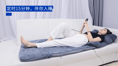 可折叠的设计, 铺在床上,沙发上使用都没问题, 无论是躺着,靠着,坐着