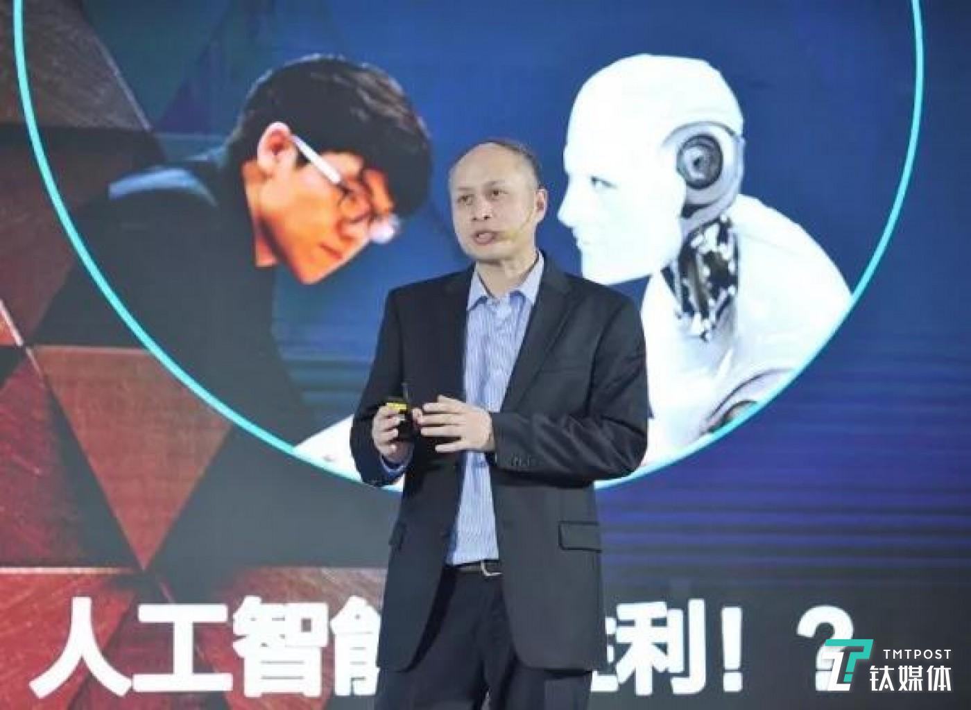 联想集团5G业务负责人、副总裁黄莹