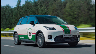 「半价」卖车，刘强东图什么？