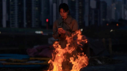 当代年轻人的“发疯”大赛，正在被包装成“消费游戏”