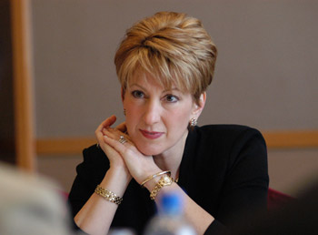 惠普，再也别听卡莉那个女人忽悠了！