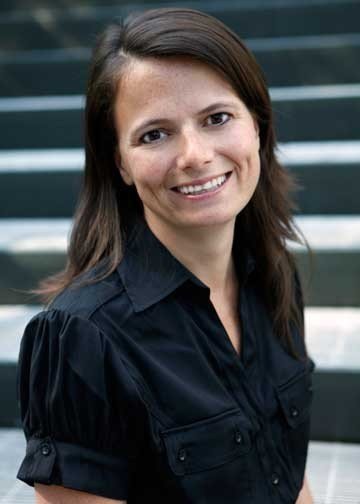 看看微软首位女性CFO有何不同？