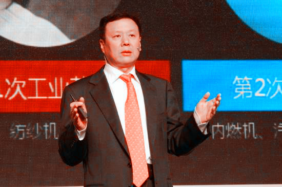 王晓初：2个小时以后，监管部门将开放4G业务