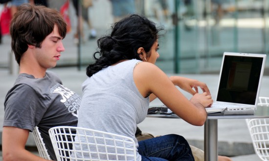 教我们的孩子程式，可能比教他们英文还重要