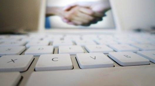 【观点】你们都错了，传统企业不会被洪水裹挟！