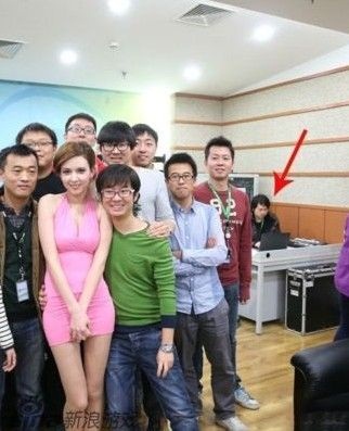 与女优亲密接触的下家公司是谁?