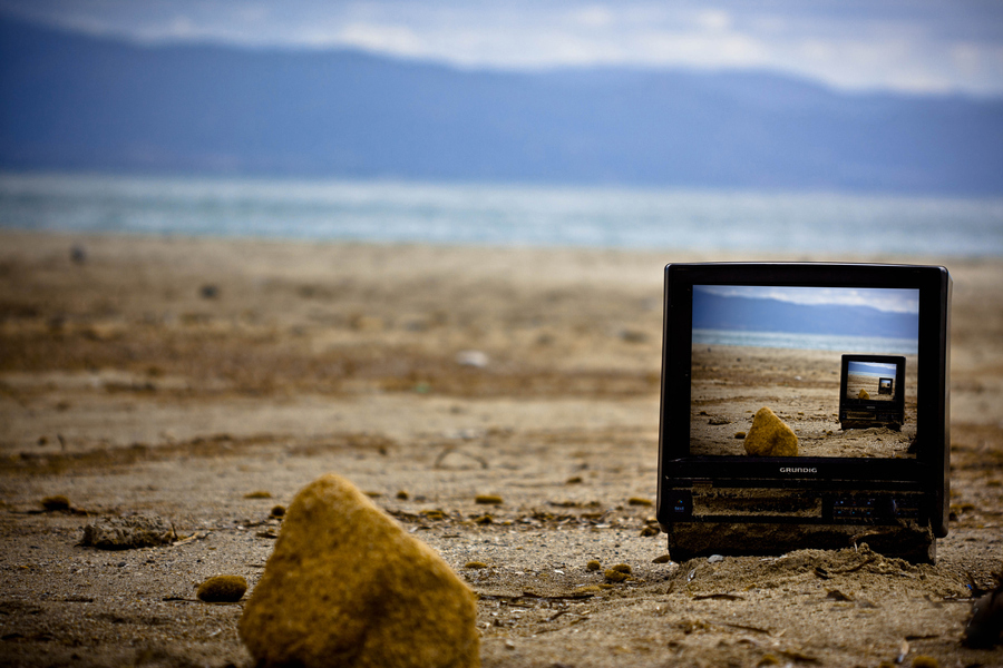 无心插柳柳成荫：电视节目“花边”更值钱