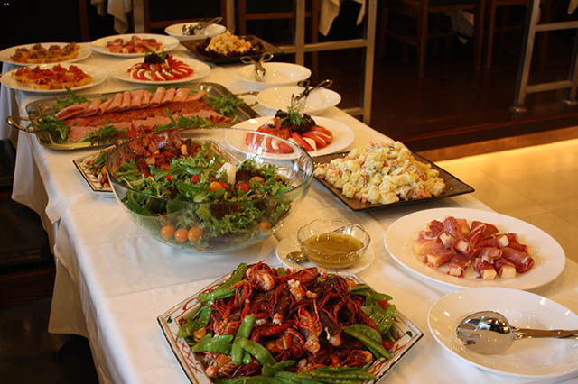 美团被开网络订餐平台首张罚单，订餐平台乱象、食品安全监管长路漫漫...