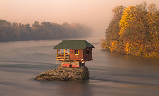 卖服务还是卖商品，社区电商两大阵营谁更接地气？