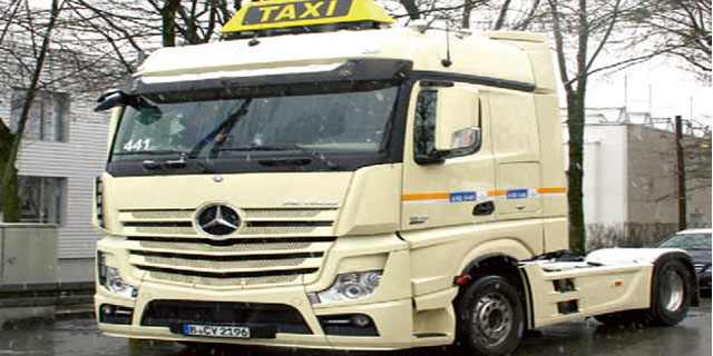 奔驰：打到“敌人”的老窝