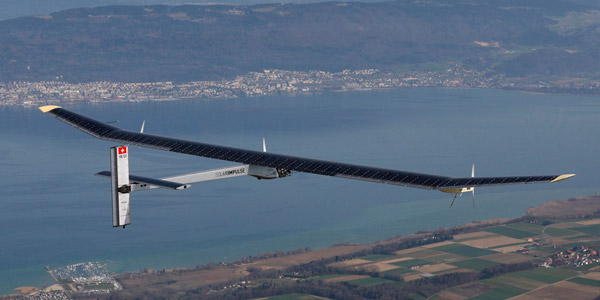纯太阳能飞机完成跨美航行 | 商业价值今日看点