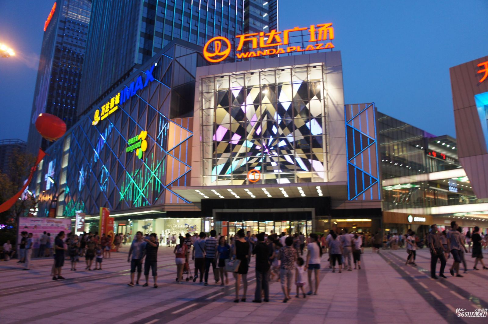 万达全面转向服务业，未来模式是轻资产运营