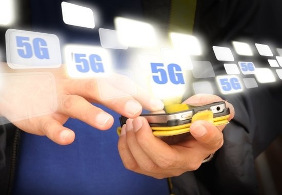 4G热潮未退，众厂商又抢滩登陆5G，未来可操控千里之外的挖掘机