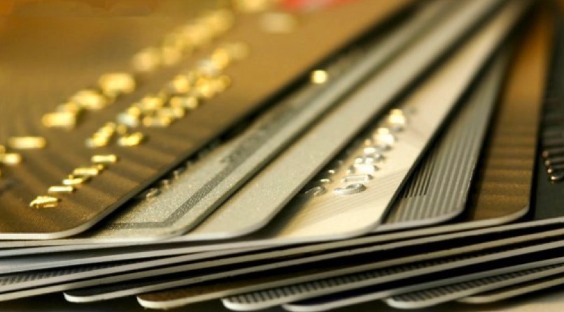 Battle of  Microlenders: Competition for Campus Market Ignites as JD Invests in Fenqile