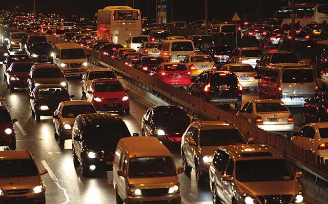 除了“毒”和“堵”，我们该如何与汽车相处？