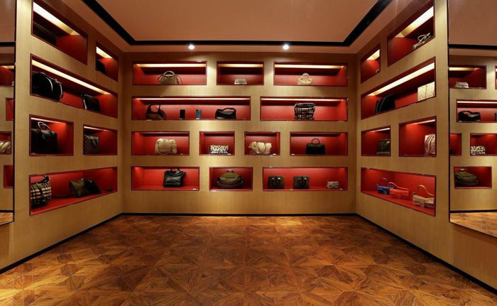 在华遭遇销售寒冬，奢侈品如何走出困境？