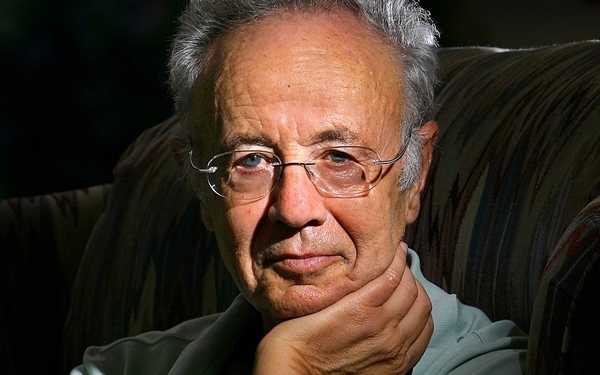 格鲁夫，如何从“难民”逆转为市值5000亿美金公司CEO