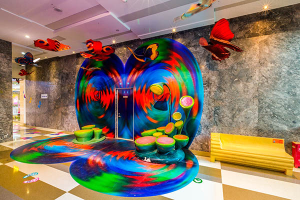 网购冲击下，「业态组合」可能是购物中心另一种选择