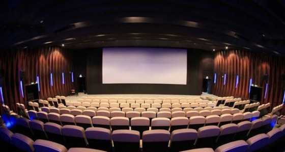 传统电影公司如何与互联网共舞？