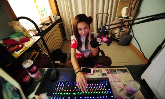 电竞赛奖金已比肩体育赛事，电竞独播还远吗？