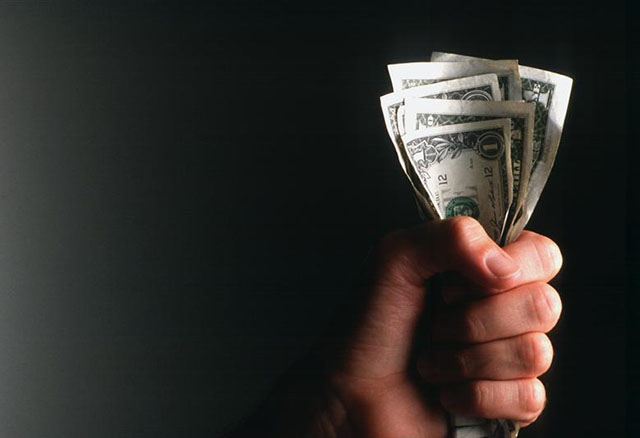 不降资费反降薪，中移动降薪最高达50%