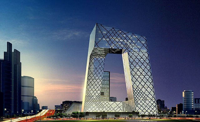 阔别十二年，央视再度拥抱英超：一家独大成过去，买买买的大版权时代来临