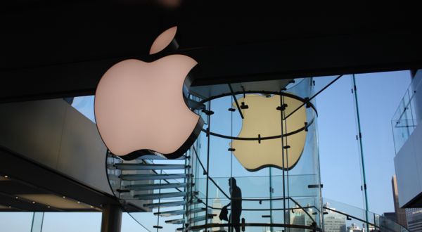 苹果营收严重失调，依赖iPhone带来风险｜小长假坏消息榜