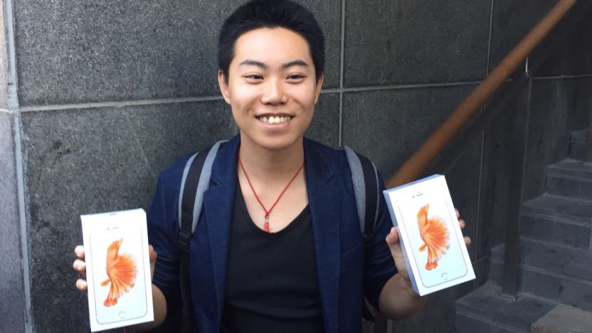 iPhone6s系列发售首日，备货充足，再没辣么多人排队了