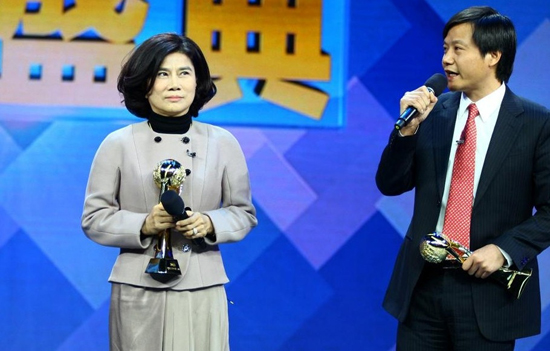 【钛晨报】董明珠：雷军的小米是小偷，让别人加工手机有什么含金量？