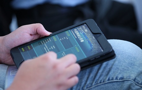 没赶上这一轮产业变革的IBM，正在重新连接消费者