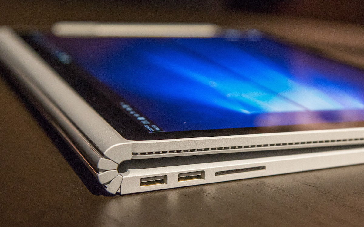 【钛晨报】首批Surface Book正式发售，Bug连连遭用户吐槽