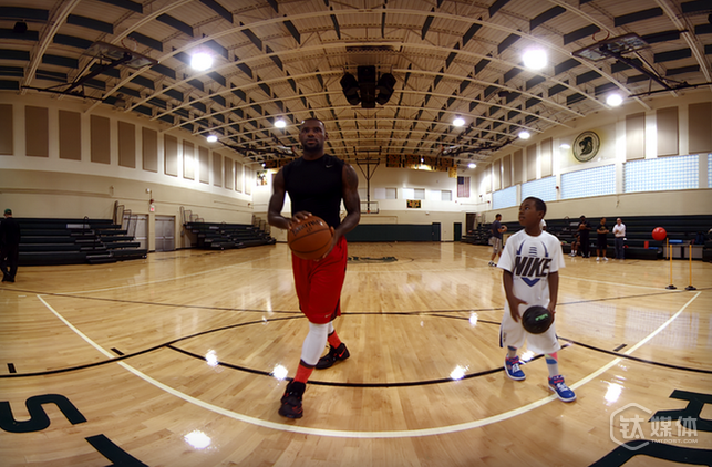 VR元年初露端倪，这些新年「新电影」正颠覆一切观影体验