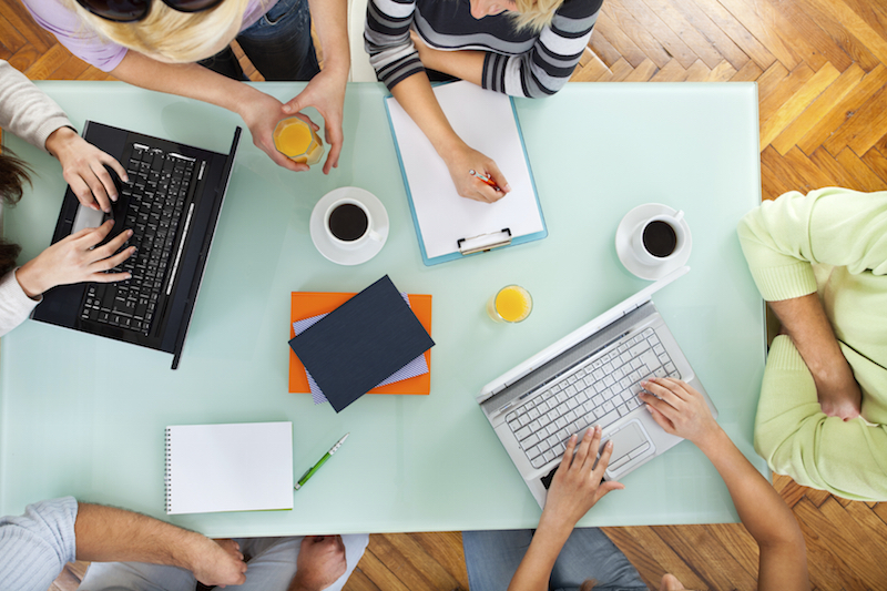 前有Slack、后有钉钉，后来者Vmoso怎么参与竞争？