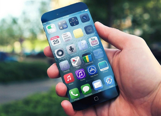 iPhone或用OLED屏，利润下行与产业链焦虑成新难题