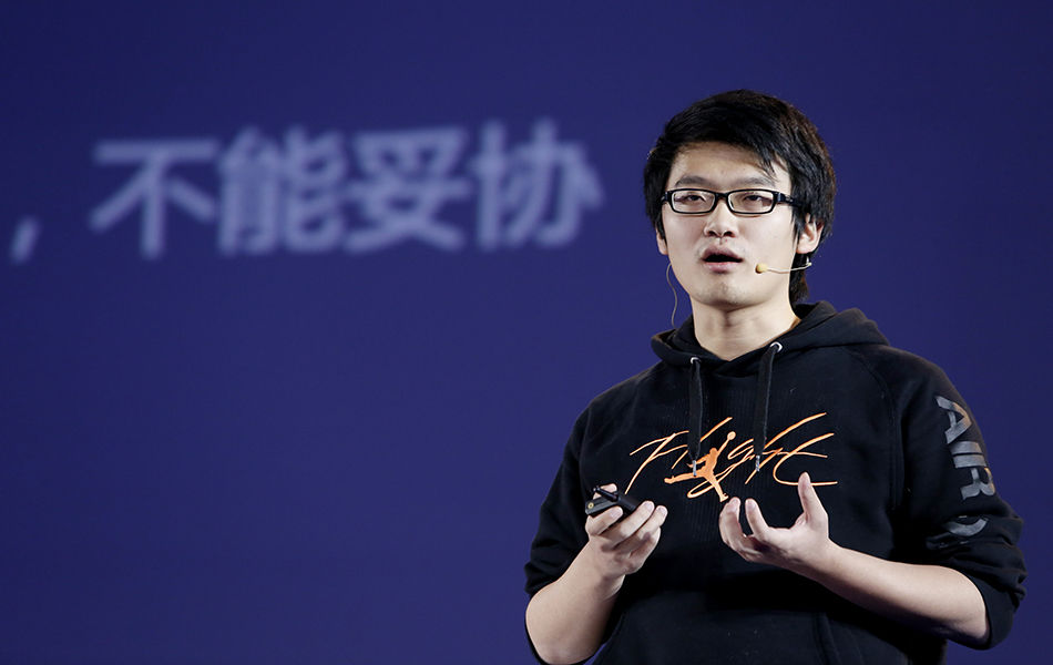 “90后创业者”尹桑宣布公司解散，但他的员工却在知乎上开撕了