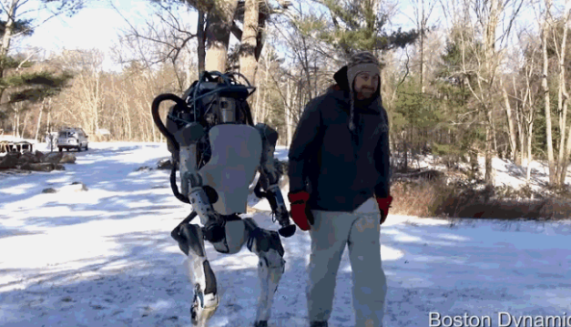 谷歌新一代逆天机器人Atlas，这是要代替人类的节奏！