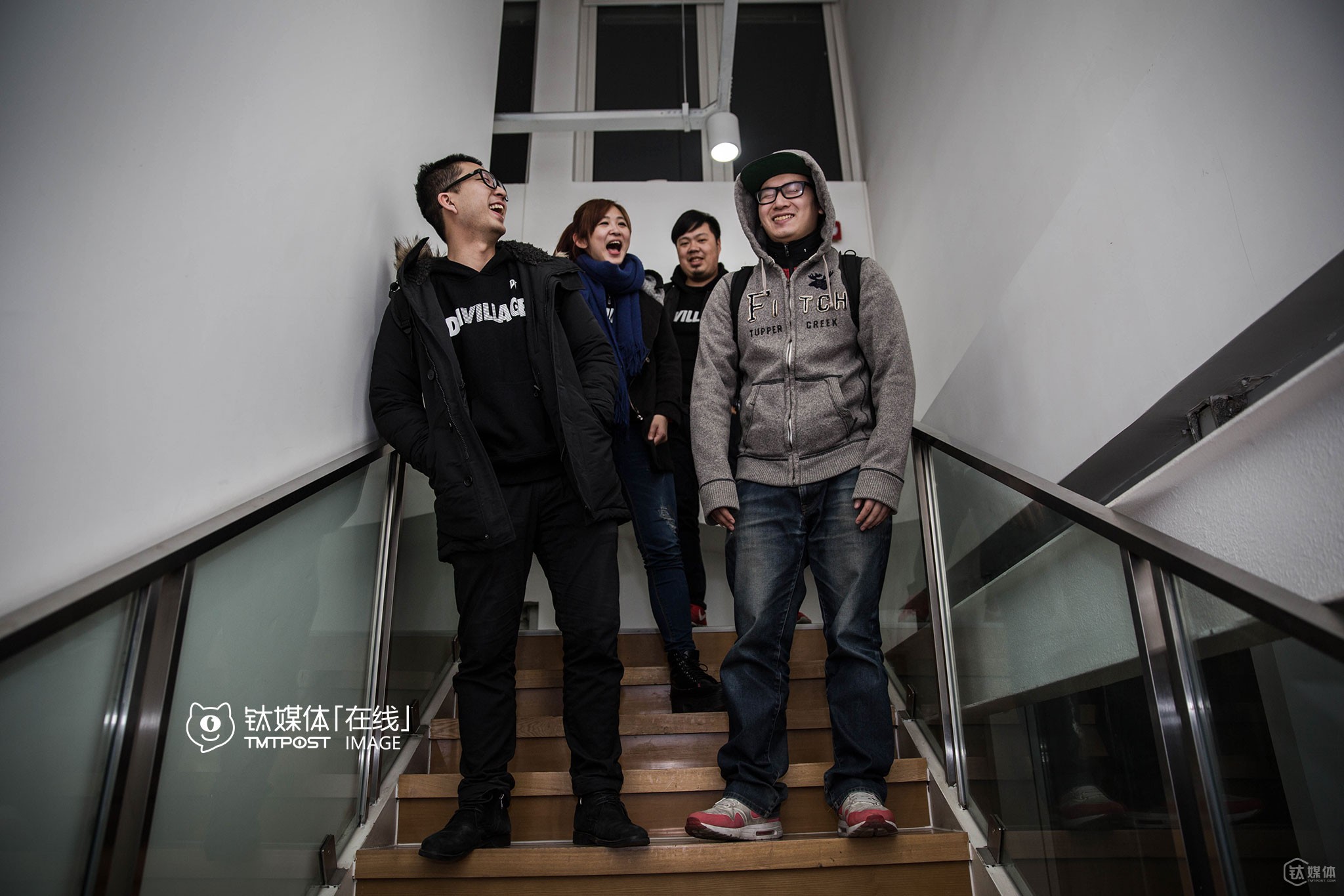 Photo Gallery 017: Chinese Entrepreneurs Working Overtime