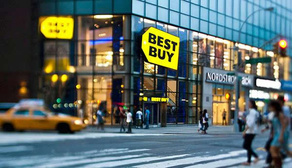 找干爹还是自力更生，实体店转型者们给出了不同答案